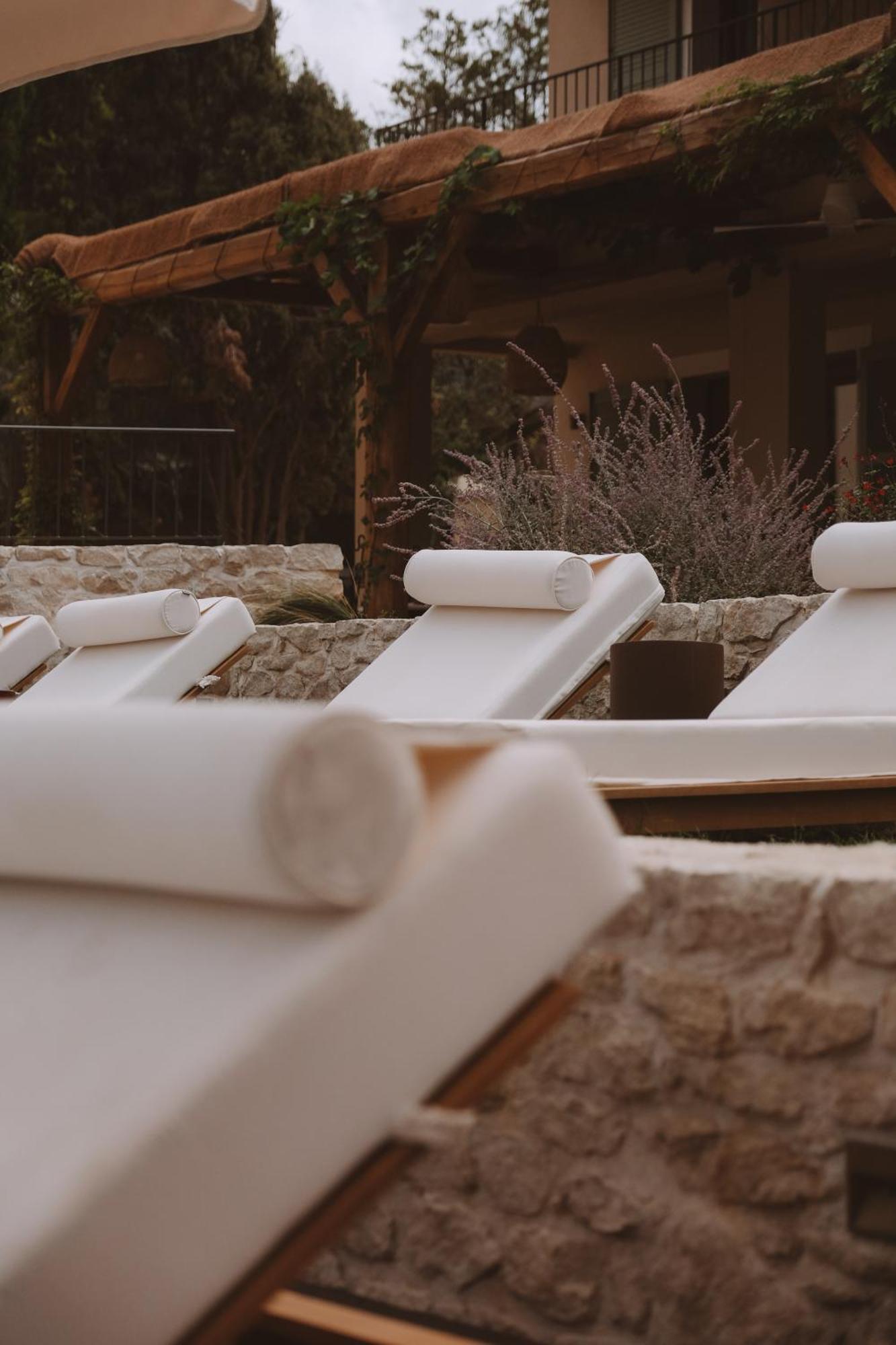 Boutique Hotel Responsable Et Restaurant Basgi Basgi Saint-Florent  Exteriér fotografie